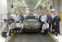 Sale de la línea de producción el primer Opel Cascada 
