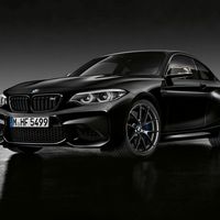 El BMW M2 Coupé Edition Black Shadow cuesta lo que tres Serie 1, porque la exclusividad cuesta