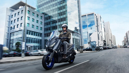 Yamaha XMAX 300