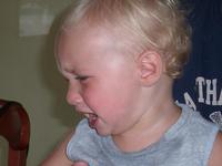 Los hijos también imitan nuestra conducta ante el dolor 