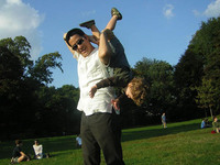 Los mejores juguetes son papá y mamá