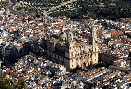 Los ayuntamientos se aferran en gastar lo que sus ciudadanos no quieren