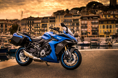 Suzuki Gsx S1000gt 3 1200x801