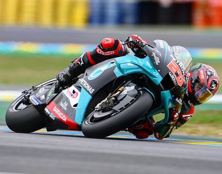 Fabio Quartararo controla a las Ducati para hacer la pole position en casa y asustar a Joan Mir
