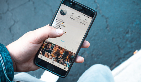 Instagram prueba un método para que sólo pueda recuperar una cuenta hackeada quien tenga el dispositivo en sus manos
