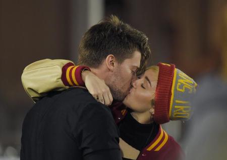 Ay, esos tórtolos de Miley Cyrus y Patrick Schwarzenegger