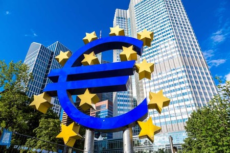 El BCE respalda el control de sueldos a los banqueros por parte de los Gobiernos, toda la información 