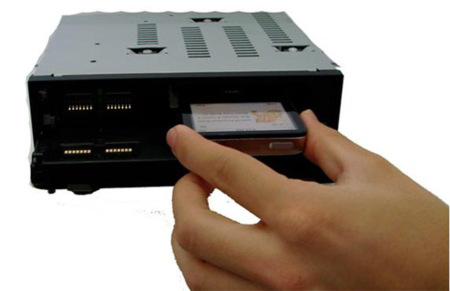 Fusion CA-1P500, autoradio que oculta el iPod