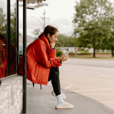 Qué significa que una persona tarde en contestar los mensajes de Whatsapp, según la psicología