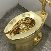An English Palace Installed a Solid Gold Toilet and Left It Unattended. The Result: One of the Craziest Art Heists in History 