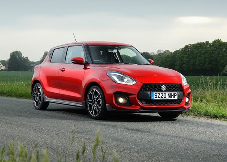 El Suzuki Swift Sport se vuelve mild-hybrid: eficiencia a costa de potencia
