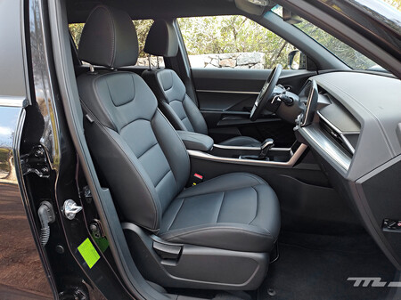 Ssangyong Torres asientos delanteros