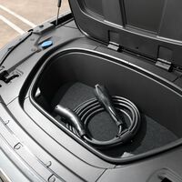 Mal comienzo de año para el coche eléctrico en España: a leguas de la media europea y con miles de cargadores que no funcionan 