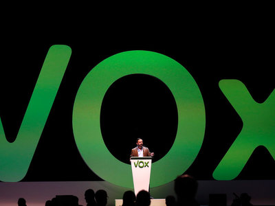 Twitter limita la cuenta de Vox por "incitación al odio", tras acusar el partido de "promover la pederastia" al PSOE