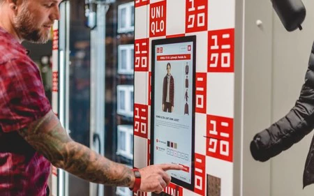 ¿Pasará el futuro de la moda por las máquinas de vending? Uniqlo dice sí