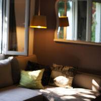 Pensé que necesitaba más focos, pero un arquitecto me enseñó este truco con espejos