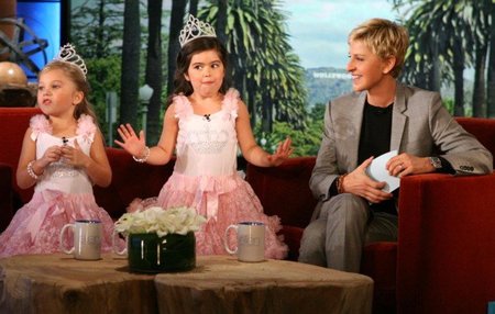 Poprosa te presenta a las 'mini-celebrities' Sophia Grace y Rosie