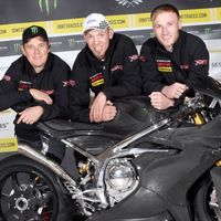 Norton completa su equipo de ensueño fichando a John McGuinness y Peter Hickman