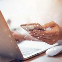 Los adolescentes que pasan más de tres horas diarias en las redes sociales son más propensos a la ansiedad y la depresión