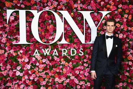 Los hombres más elegantes de los TONY Awards apostaron por la etiqueta y el ultravioleta