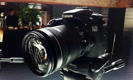 Canon EOS 70D, toma de contacto
