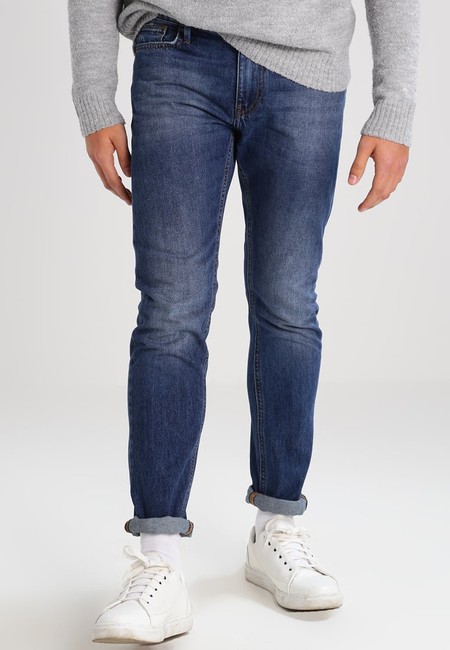 Rebajas en Zalando, pantalones vaqueros KIOMI ahora por 15,95 euros y envío gratis ¡Rebaja del 60%!