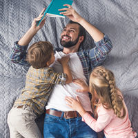 15 libros sobre la paternidad en clave de humor escritos por papás