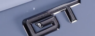 El Ford Mustang 2024 empieza a quitarse el camuflaje a pocos días de su lanzamiento mundial
