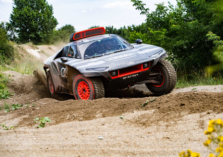 El Audi RS Q e-tron nace para demostrar el futuro de los vehículos eléctricos en el Rally Dakar