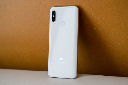 Cinco nuevos cupones de descuento en Tuimeilibre: rebajas en Xiaomi Mi A2, Mi 8 y Apple AirPods