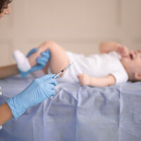 "La gripe es una amenaza constante": los pediatras recomiendan vacunar a todos los niños de España de entre 6 y 59 meses 