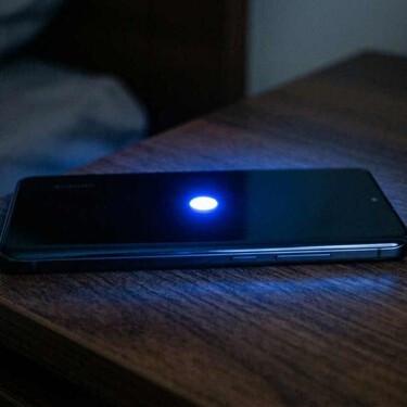 Tu móvil Xiaomi pronto mostrará un punto azul en la parte superior de la pantalla: esto es lo que significa