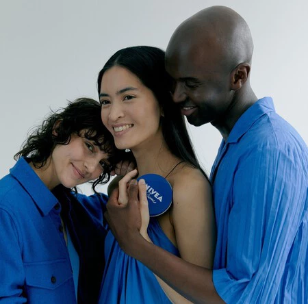 Eduardo Senante Farmaceutico La Nivea Azul Es Una Crema Muy Oclusiva Y Por Tanto Cuando Tenemos Una Quemadura Solar No Es Buena Idea Aplicar Una Crema Tan Oclusiva En Un Primer Momento