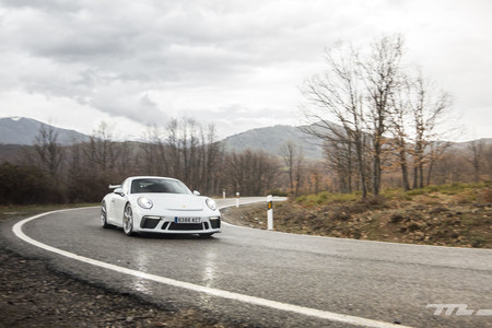 Porsche 911 GT3 curva