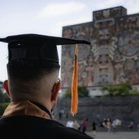 México propone eliminar las tesis y el examen para titularse: buscan quitar filtros que generan ansiedad 