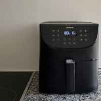 Aunque no seas un cocinillas, esta freidora de aire Cosori rebajada se convertirá en tu fiel compañera en la cocina