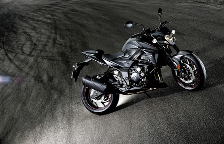 Gsx S750al7 Action 1a 3