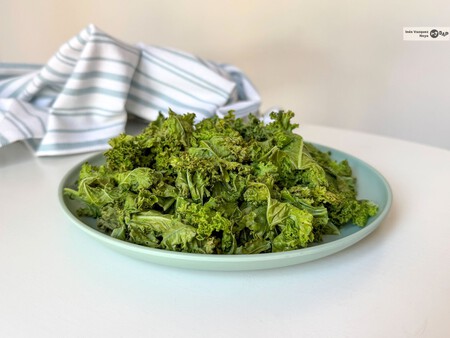 Chips de kale caseros, al horno: receta fácil de un snack tan crujiente como saludable