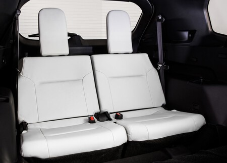 Mitsubishi Outlander 2023 7