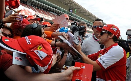 Fernando Alonso encabeza una primera sesión de entrenamientos libres pasada por agua