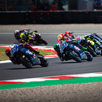 Can Öncü bate a Tom Booth-Amos en Donington Park para completar la gran fiesta del motociclismo turco