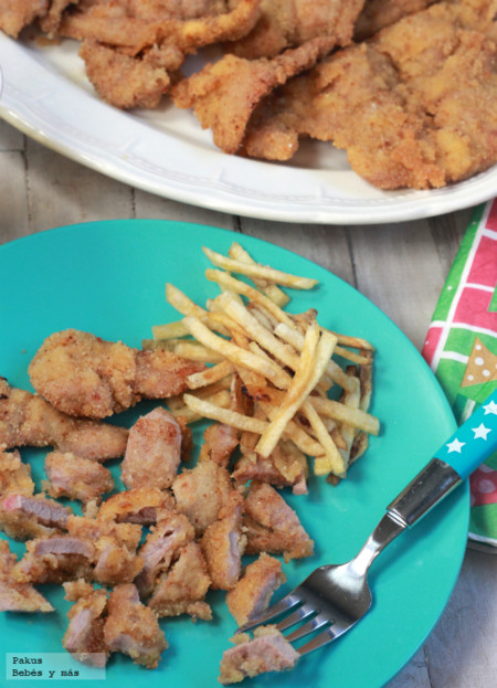 Filetes empanados de cordero. Receta para niños