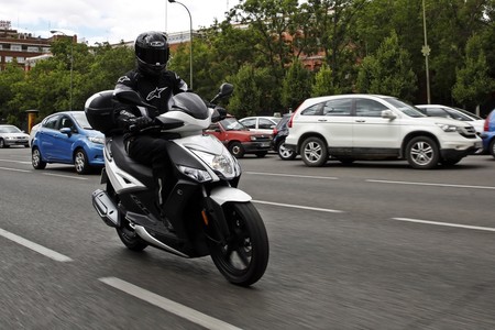 Mañana se activa por primera vez el Escenario 3 en Madrid y así afecta a las motos