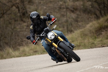 Royal Enfield Bear 650 2025 Prueba 025