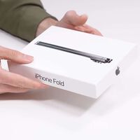 Este unboxing del iPhone plegable roza los tres millones de visitas. Lo preocupante es la cantidad de gente preguntando dónde comprarlo