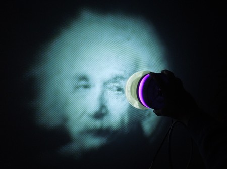 Un proyector estereográfico de la imagen que quieras y que puedes imprimir en 3D