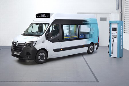Renault, a tope con la pila de combustible: ahora suma un minibús y un chasis-cabina al Master Van H2-TECH
