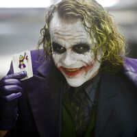 El tic más famoso del Joker fue un accidente: el secreto de Heath Ledger en 'El caballero de la noche' que hizo que su personaje pasara a la historia 
