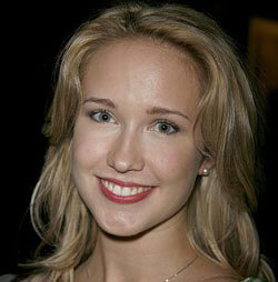 Anna Camp