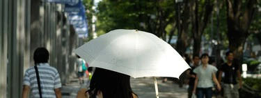 Si la pregunta es por qué hay tantos japoneses con paraguas por la calle, la respuesta es sencilla: por algo más que el sol